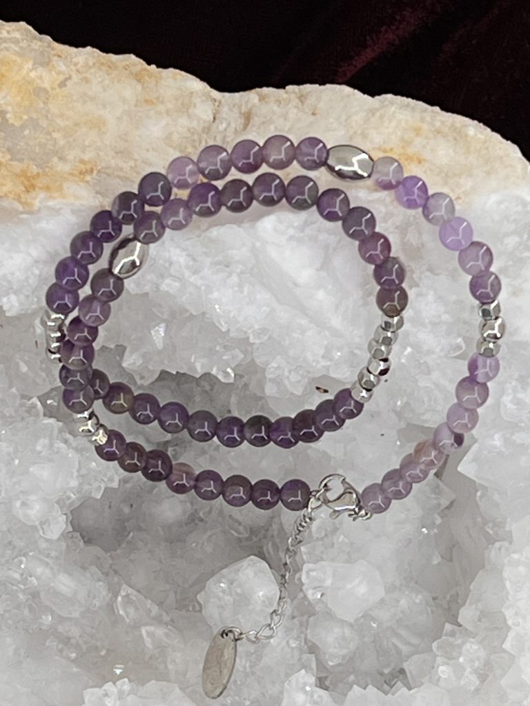 Bracelet acier argenté pierre naturelle amethyste