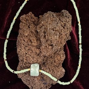 Collier pierre naturelle et resine